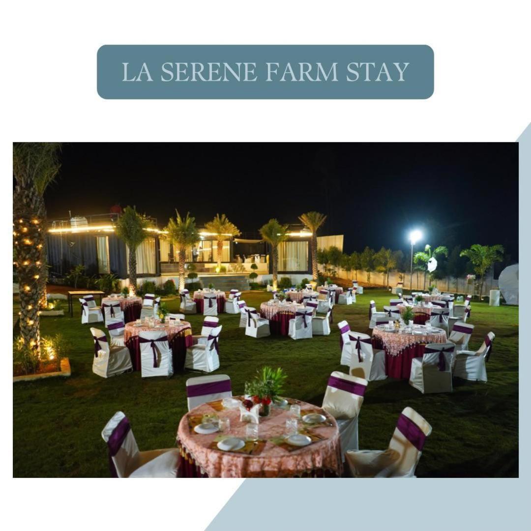 La Serene Farm Stay - Luxary 4 Bed Room Property Haiderabad Buitenkant foto